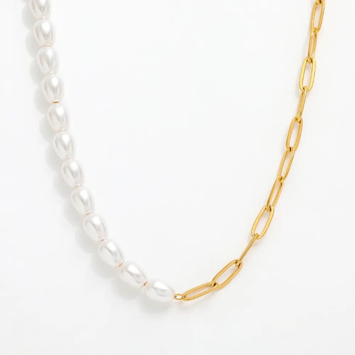 18k Gold Pearl Necklace