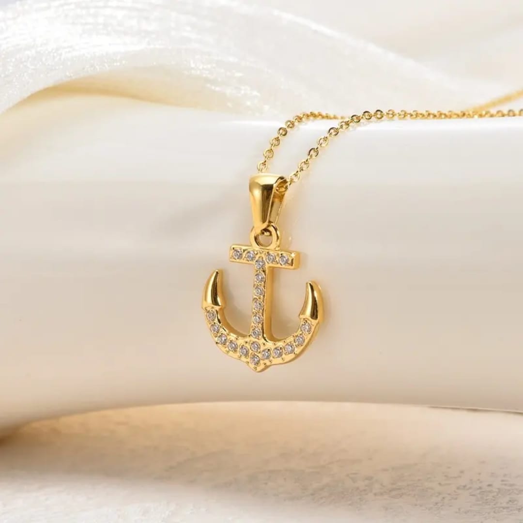 18k Gold Anchor Zircon Necklace