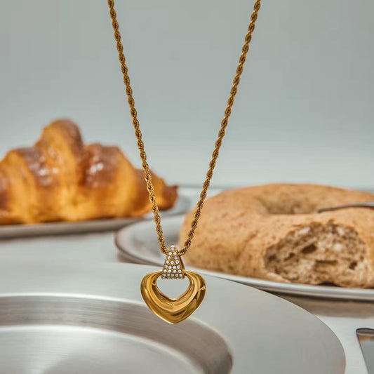 Luxe Heart Pendant Necklace