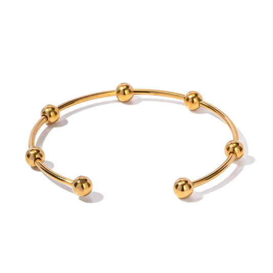 18k Gold Bangle Bracelet