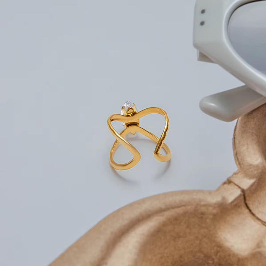 Statement Gold Diamond Finger Ring