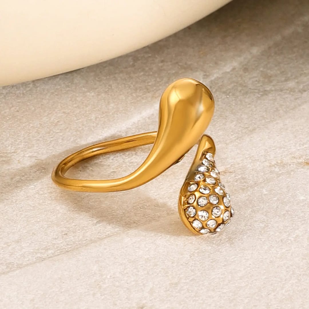 Gold Teardrop Rhinestone Ring