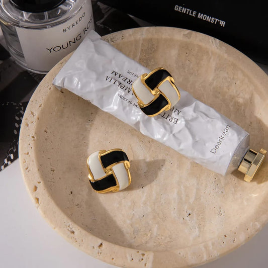 Black & White Studs Earring