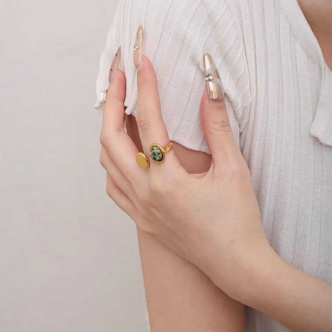 Earthy Green Gold Ring Front Open