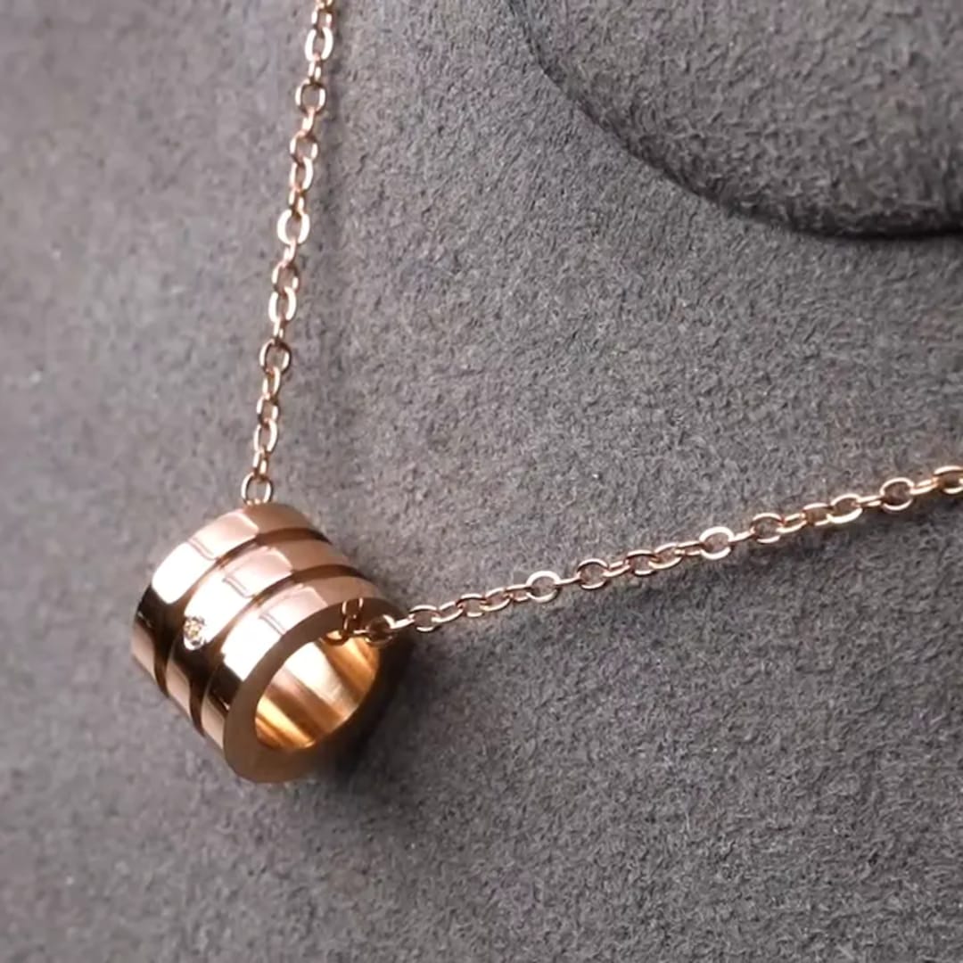 Rose Gold Pendant Chain Necklace