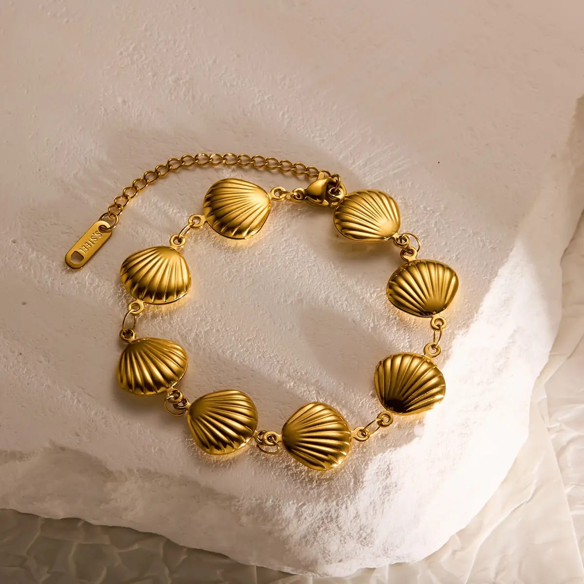 Gold Shell Chain Bracelet
