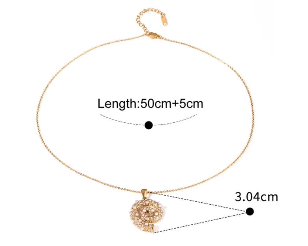 Twisted Pendant Chain Necklace