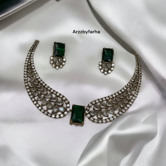 Kainaat Choker Necklace Set