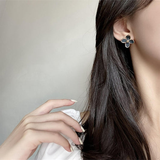 Black Flower Studs Earring