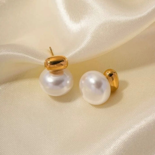 Gleam Pearl Drop Earring