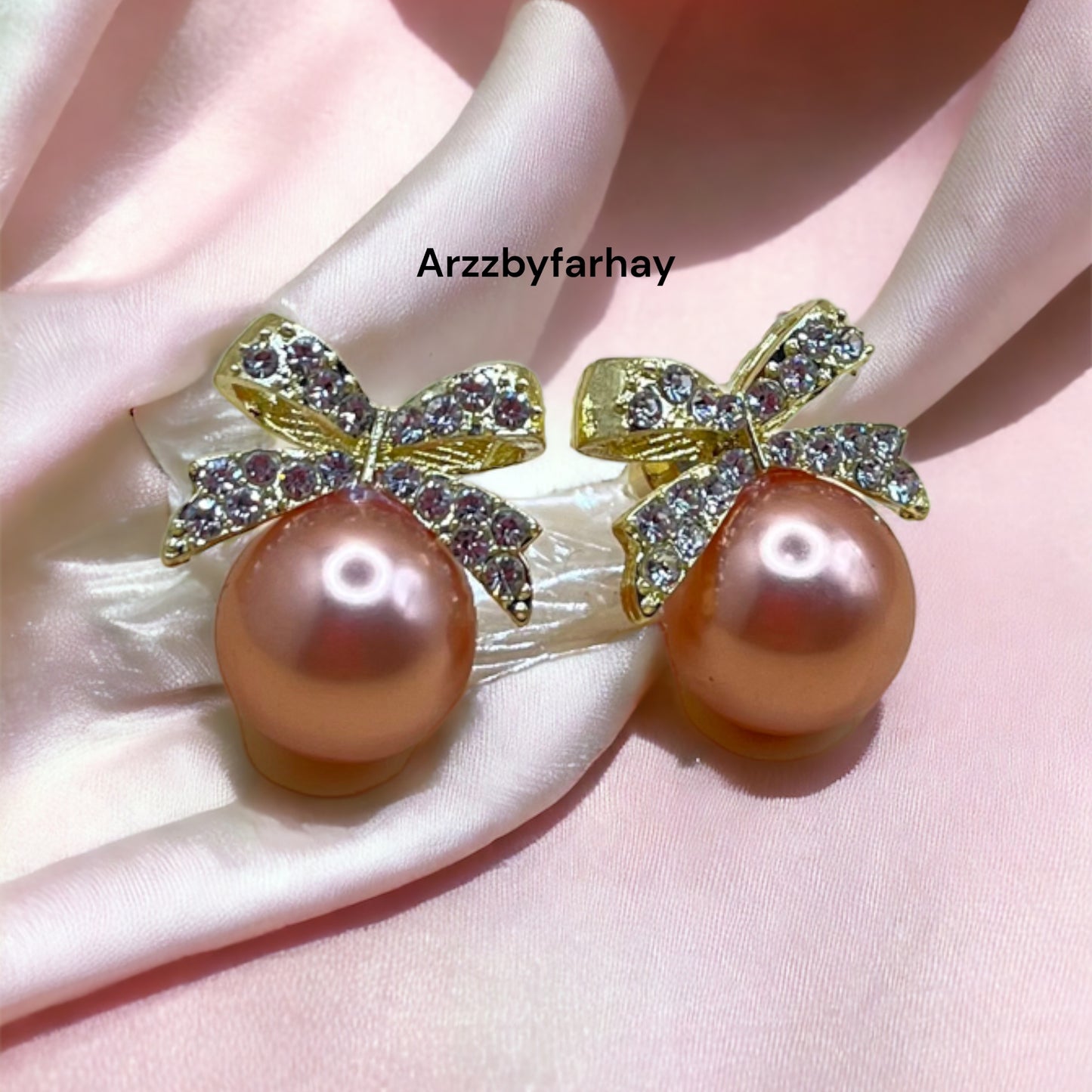 Bow Pearl Earrings