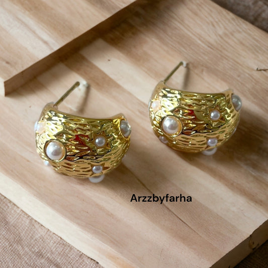 Textured Pearl Studded Studs Earrings