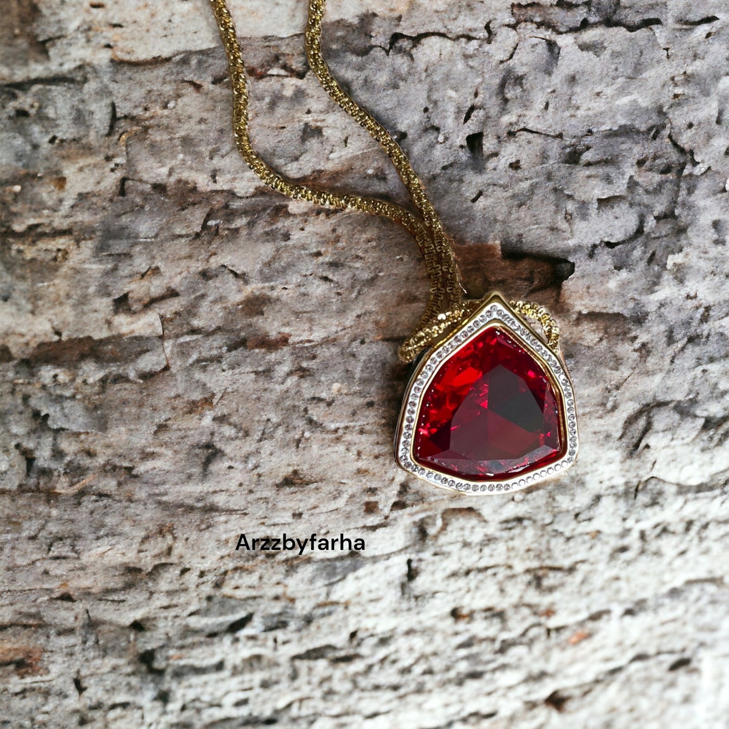 Luxe Red Pendant Stone Chain