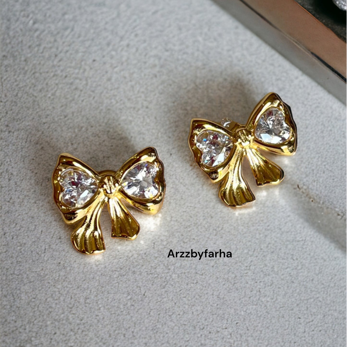 Luxe 18k Gold Bow Studs Earrings