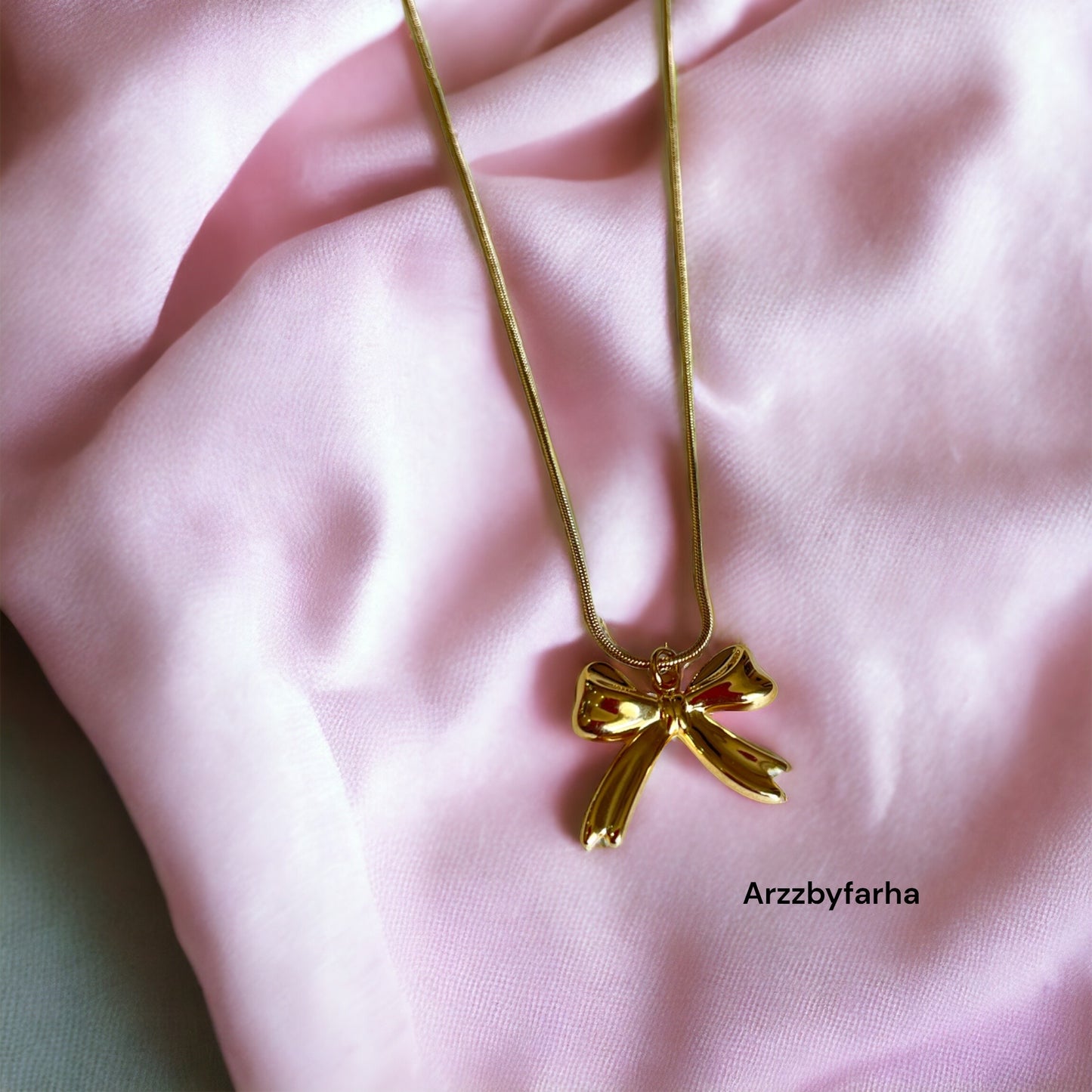 Cute Bow Pendant Chain