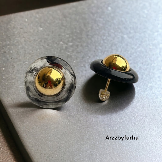 18k Gold Smoky Black Studs