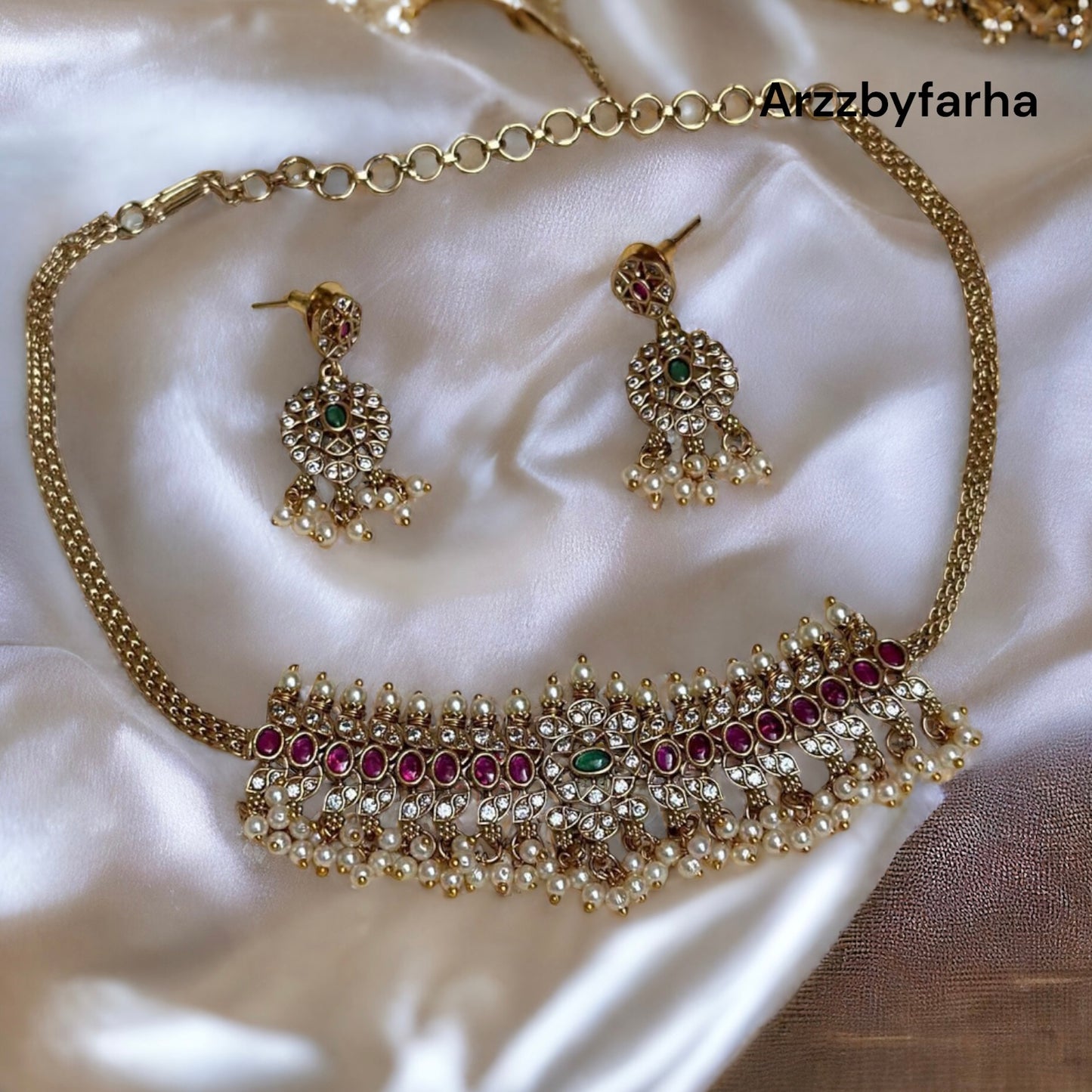 Gold Jadau Choker Set