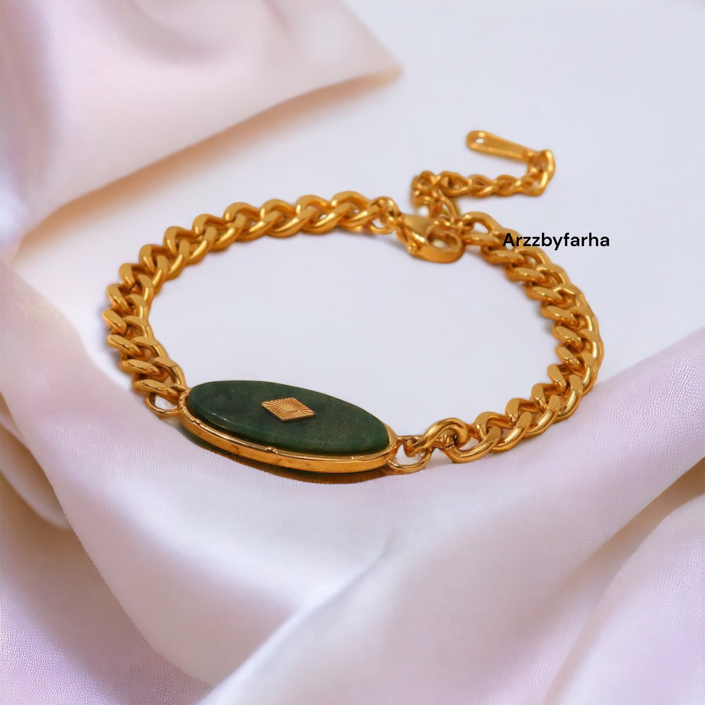 Classy Green Stone Gold Bracelet