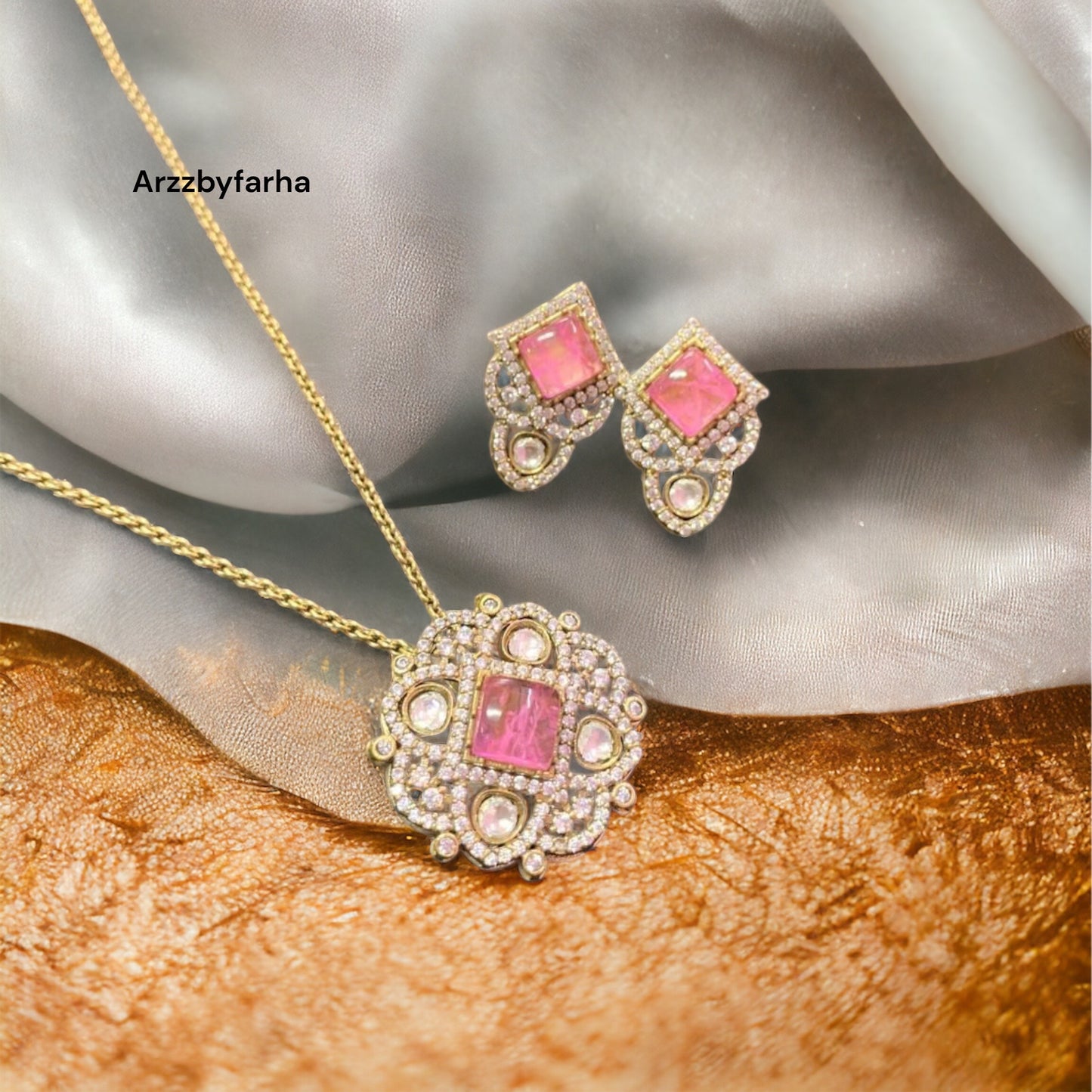 Moissanite Polki Pendant Necklace Set