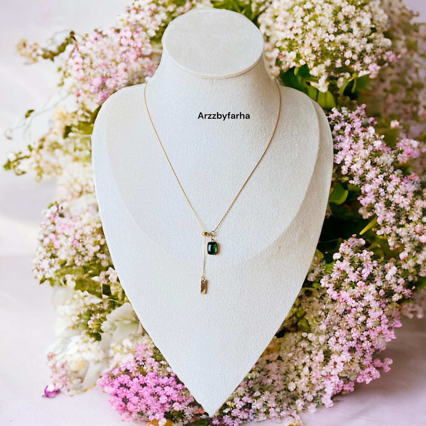 Green Stone Pendant Chain
