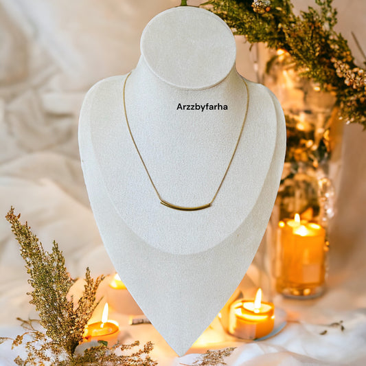 Sleek Gold Necklace