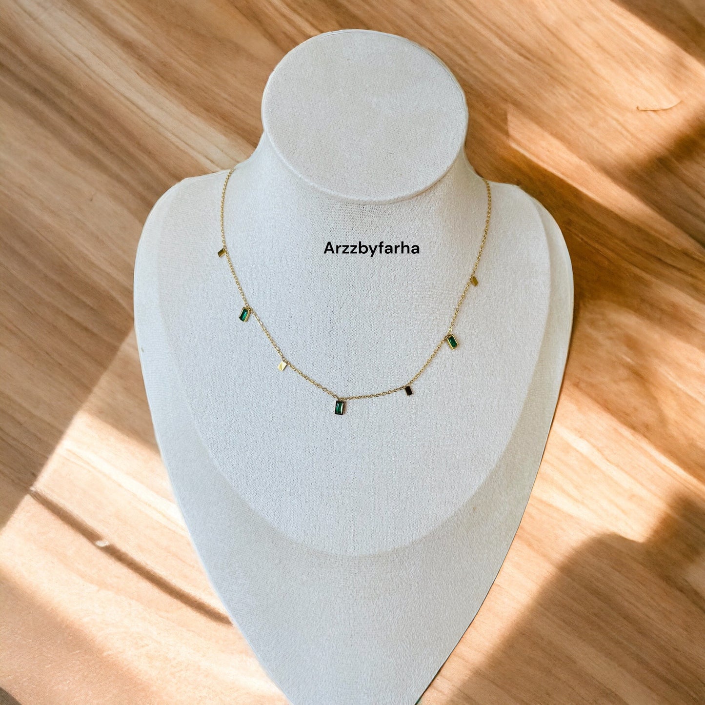 Green Stone Sequence Necklace
