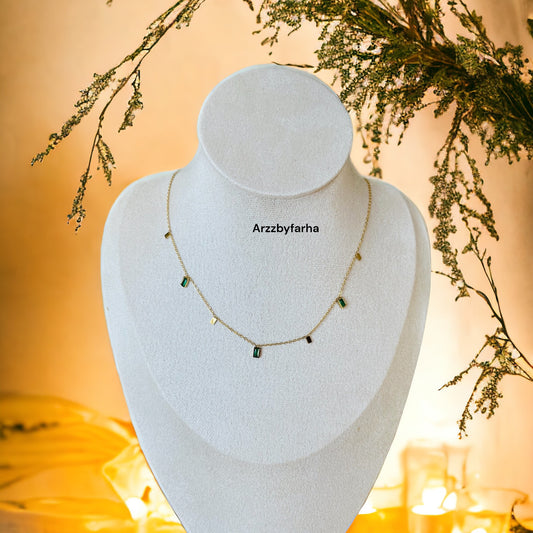 Green Stone Sequence Necklace