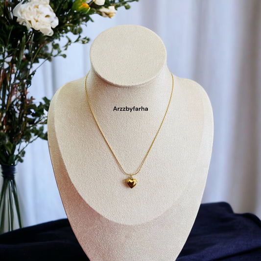Gold Heart Chain Pendant Necklace