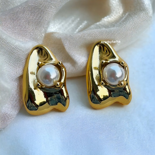 Gold Pearl Studs Earrings