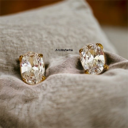 Crystal Oval Shape Studs Earring