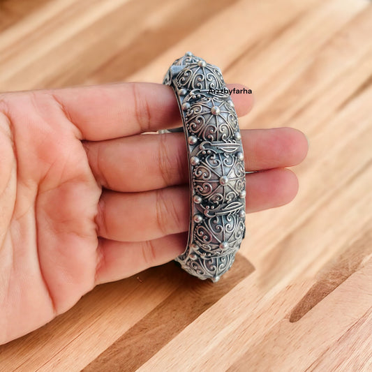 Oxidised Screwable Bangle