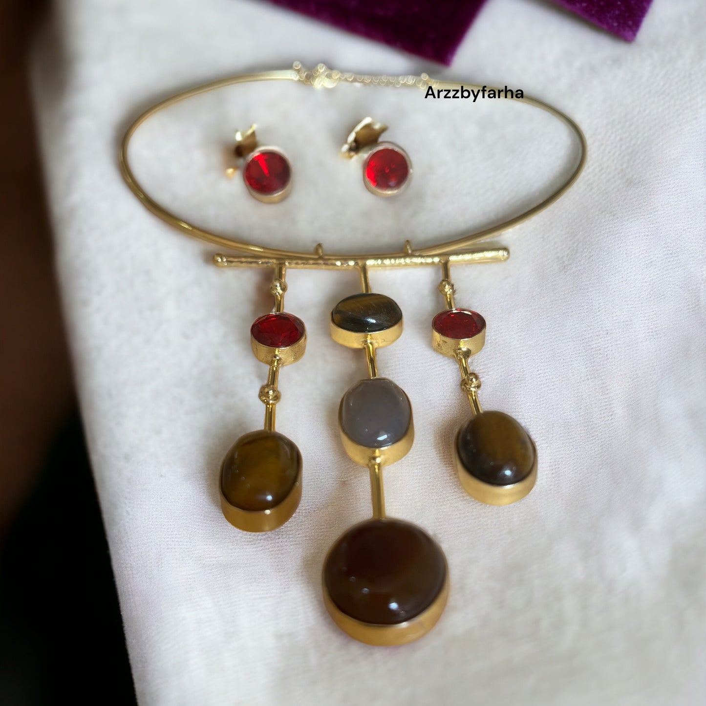 Multicolor Stone Hasli Necklace Set