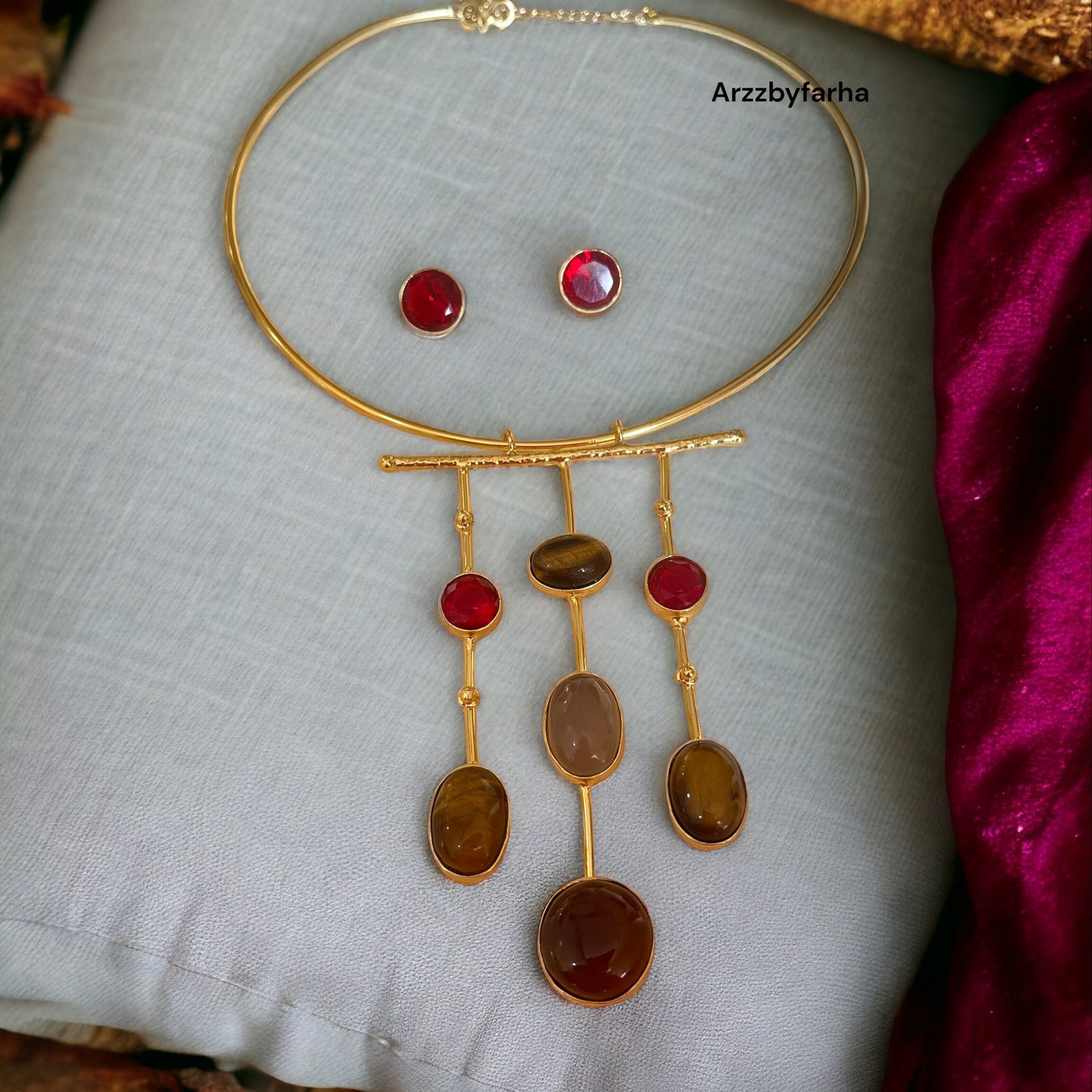 Multicolor Stone Hasli Necklace Set