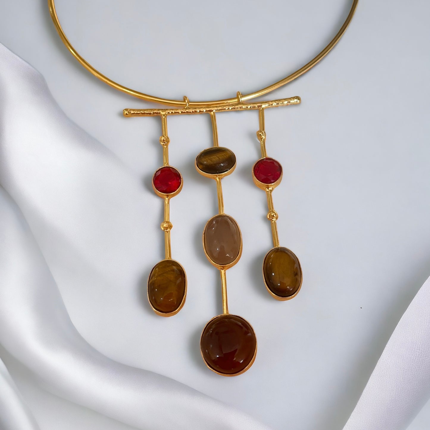 Multicolor Stone Hasli Necklace Set