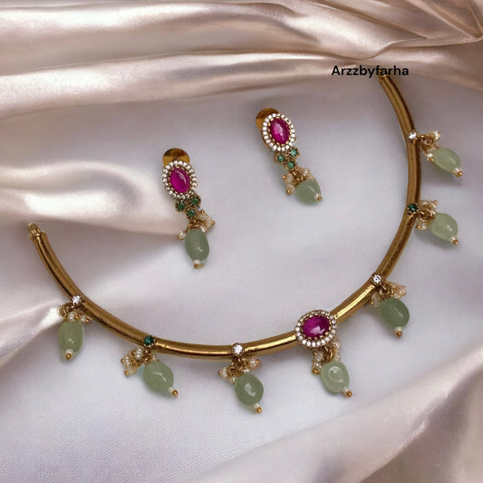 Multicolor Stone Leaf Necklace Set