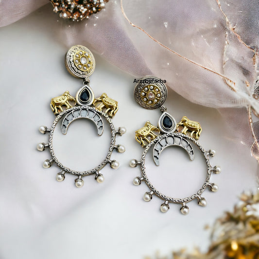 Dual Tone Black Oval Shape Earrings