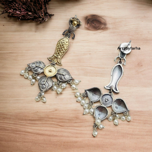 Dual Tone Fish Leaf Earrings