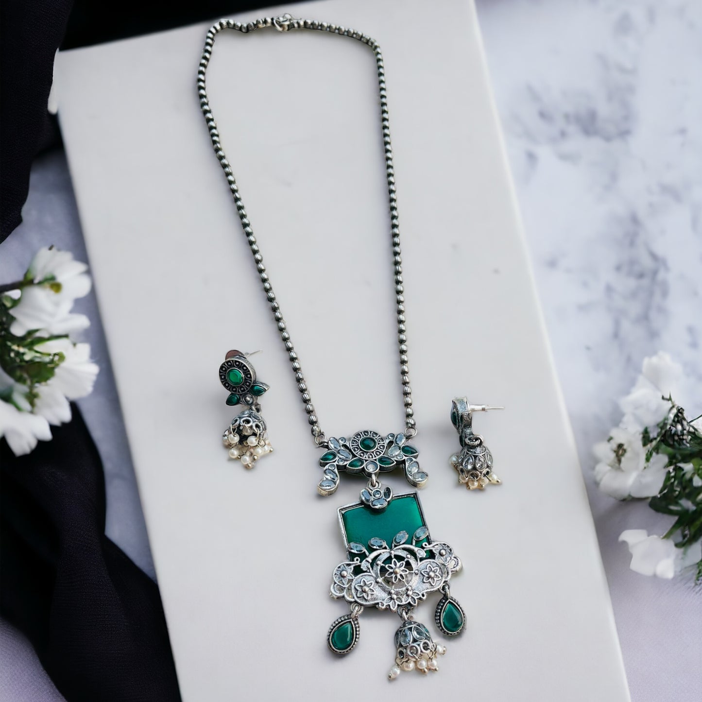 Dual Tone Green Necklace Set