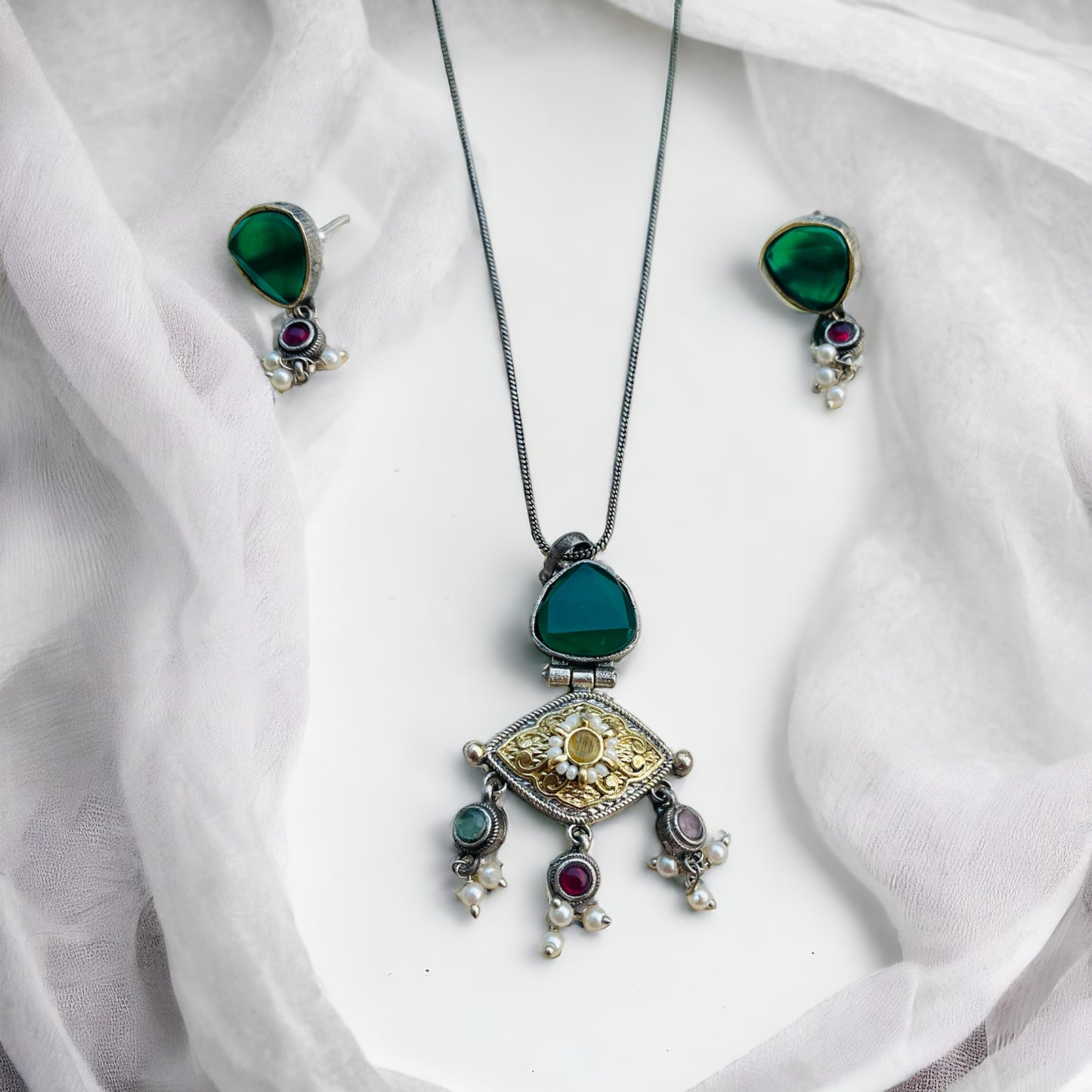 Dual Tone Fusion Sleek Necklace Set