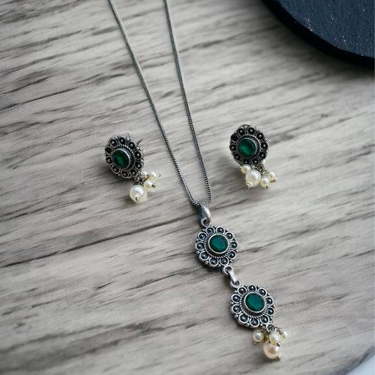 Green Drop Sleek Necklace Set