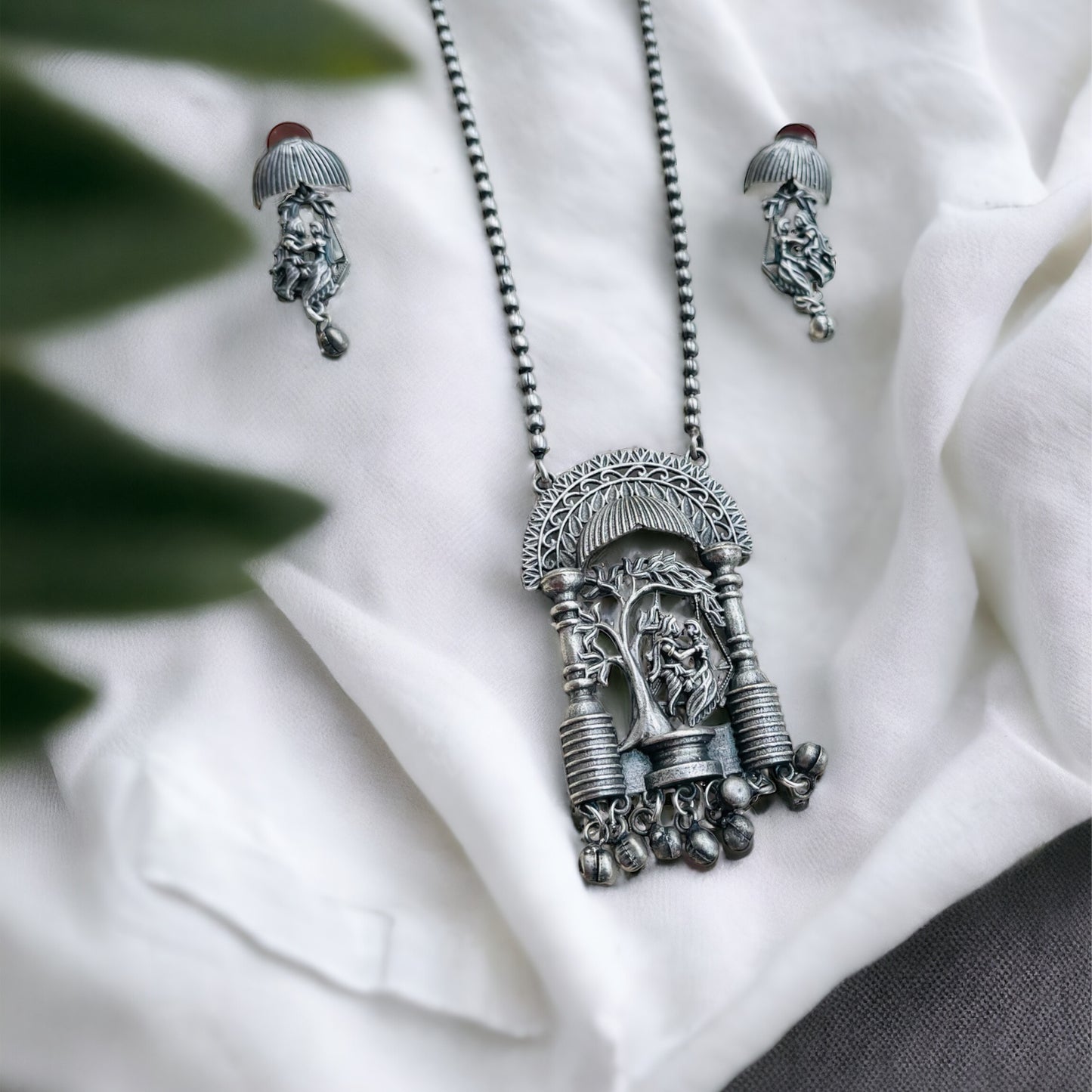 Temple Necklace Set