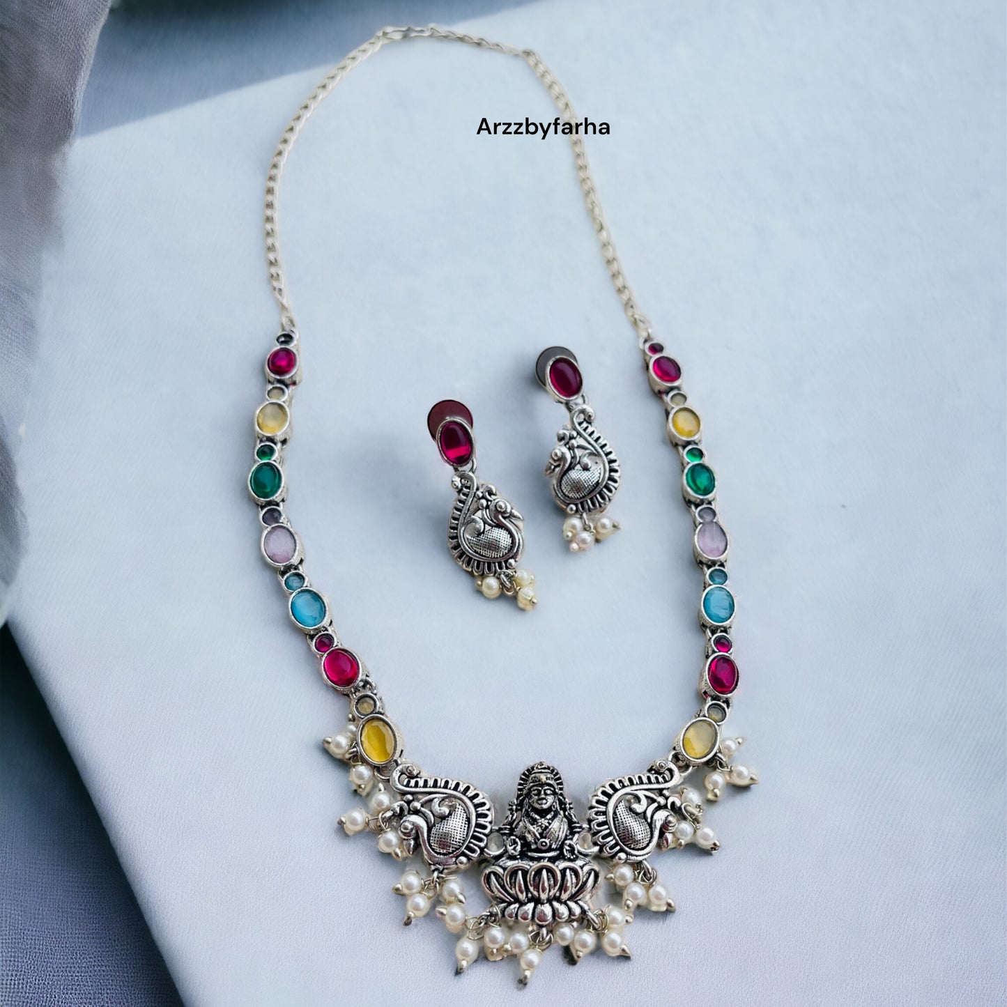 Multicolor Temple Necklace Set