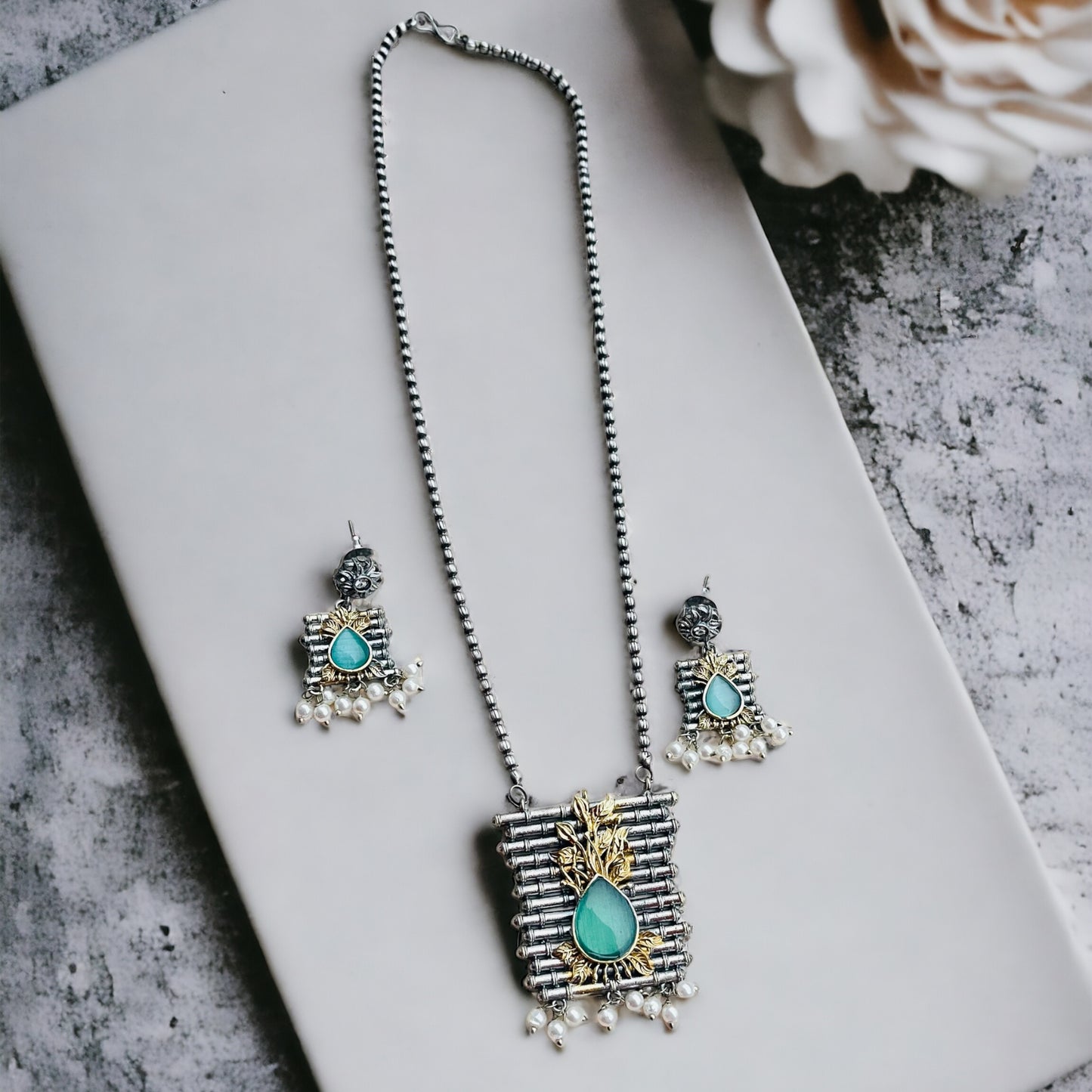 Dual Tone Pendant Necklace Set
