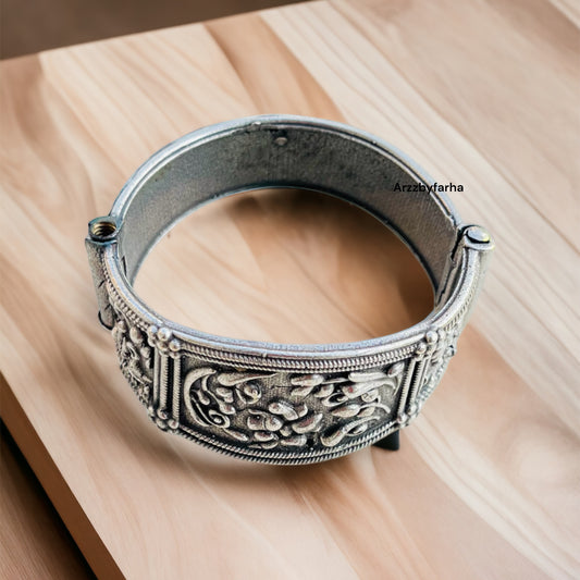 Oxidised Screwable Bangle