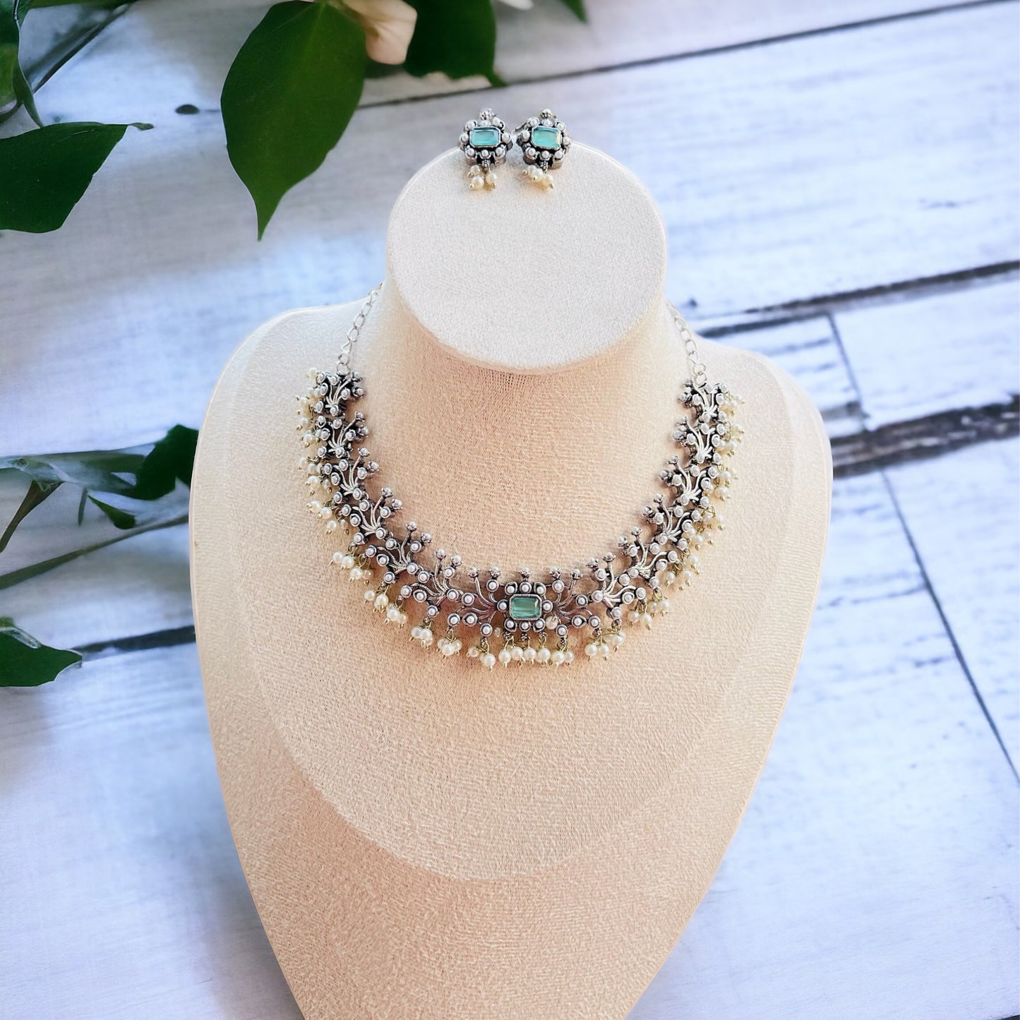 Mint Stone Leaf Necklace Set