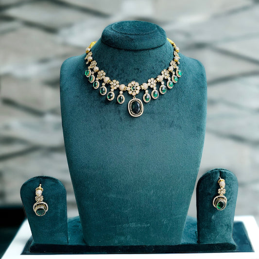 Victorian Green Necklace Set
