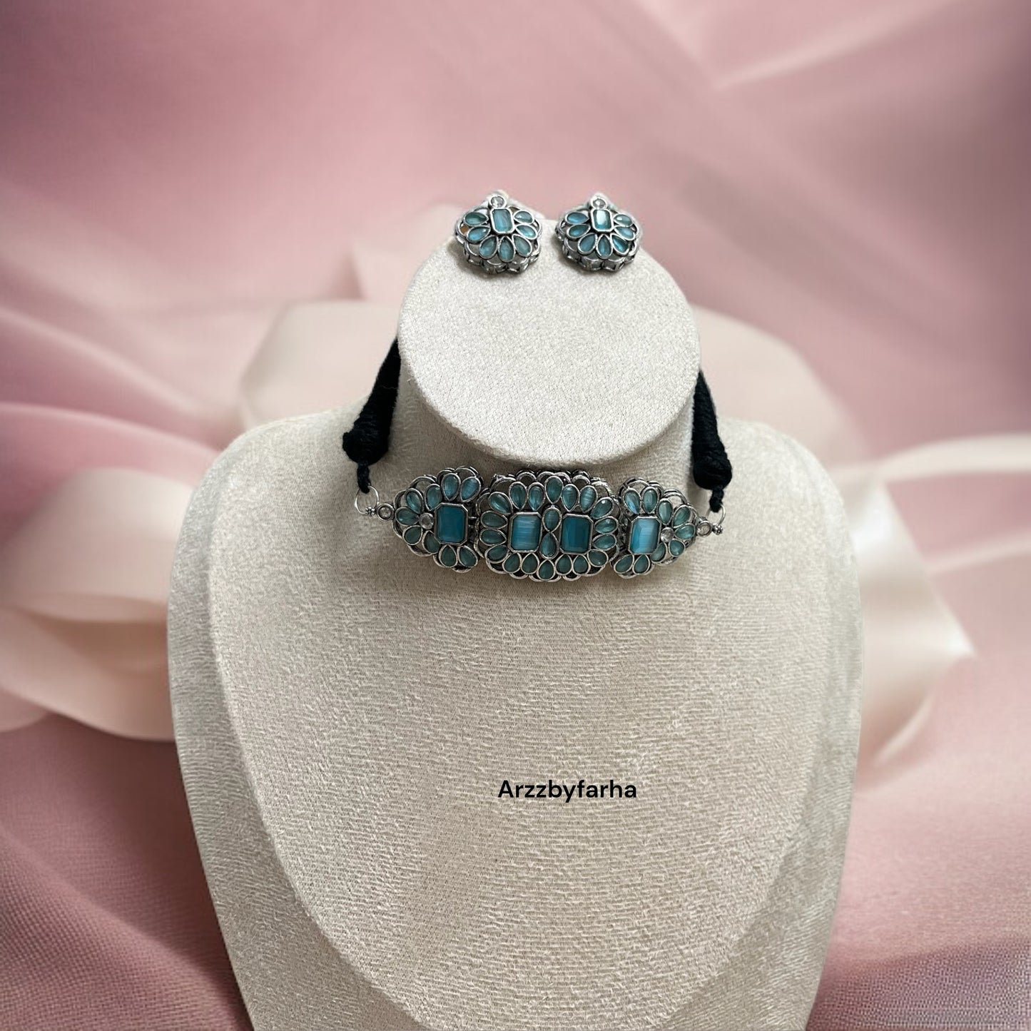 Monalisa Stone Choker Necklace Set