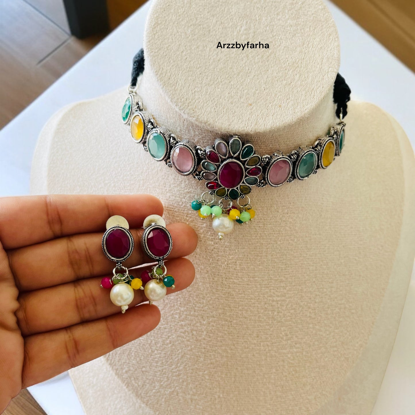 Monalisa Stone Choker Necklace Set