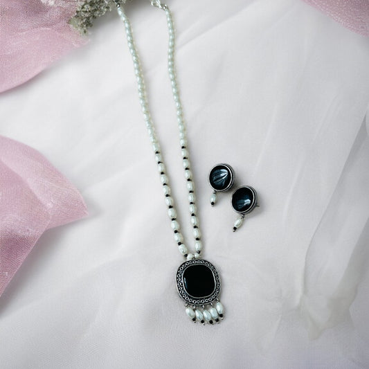 Ruhi Pearl Stone Necklace Set