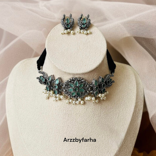 Zoya Choker Necklace Set